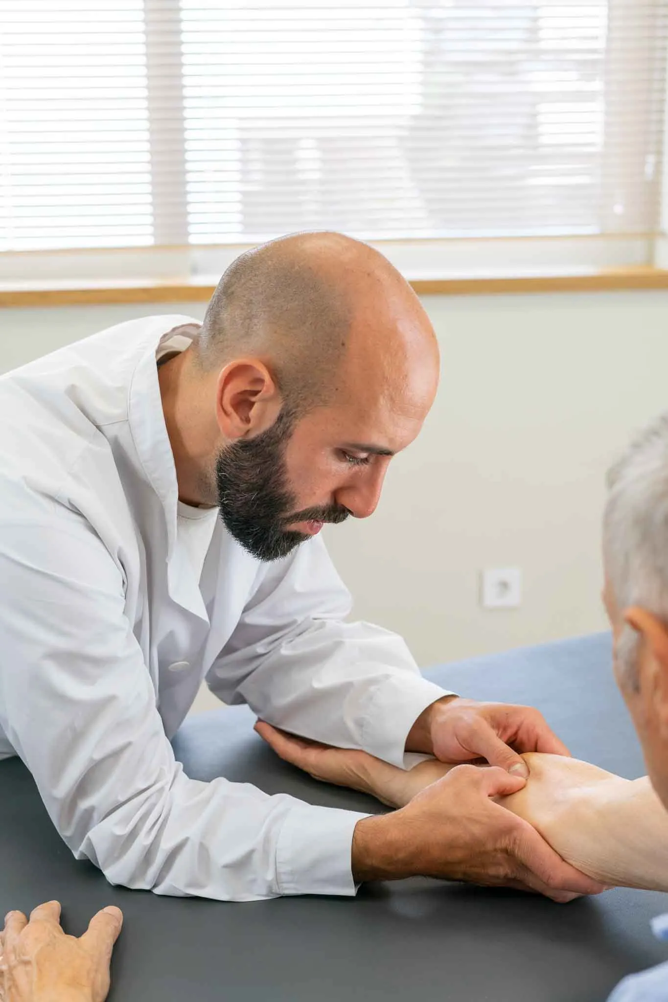 Soft tissue mobilazation technique of the forearm muscles